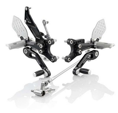 ESTRIBERAS RETRASADAS RIZOMA YAMAHA r6